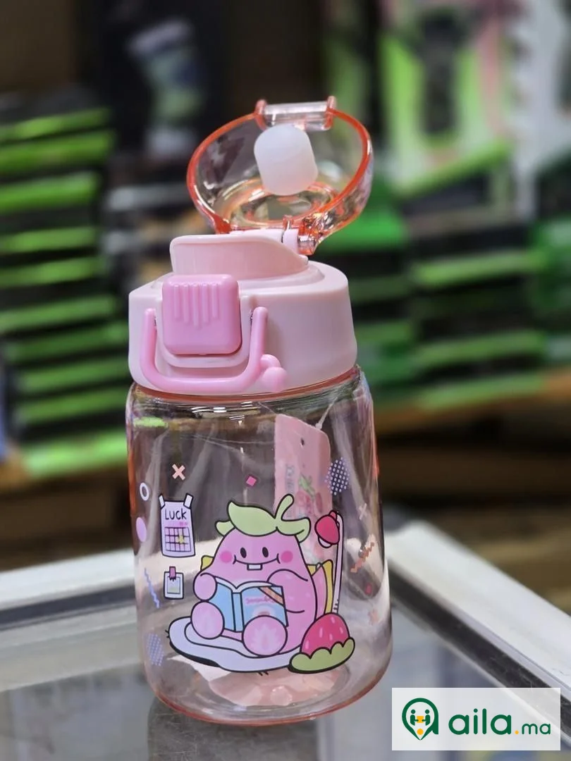 Renouvelez votre style avec ces bouteilles d'eau amusantes